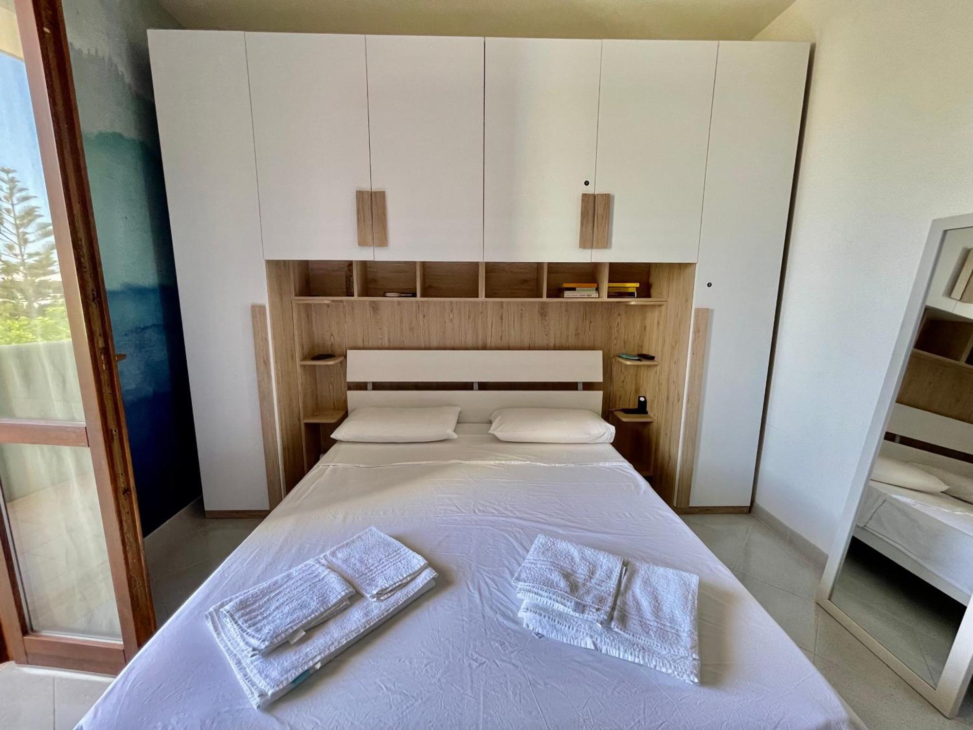 Vistamare Suite San Cataldo  Eksteriør bilde